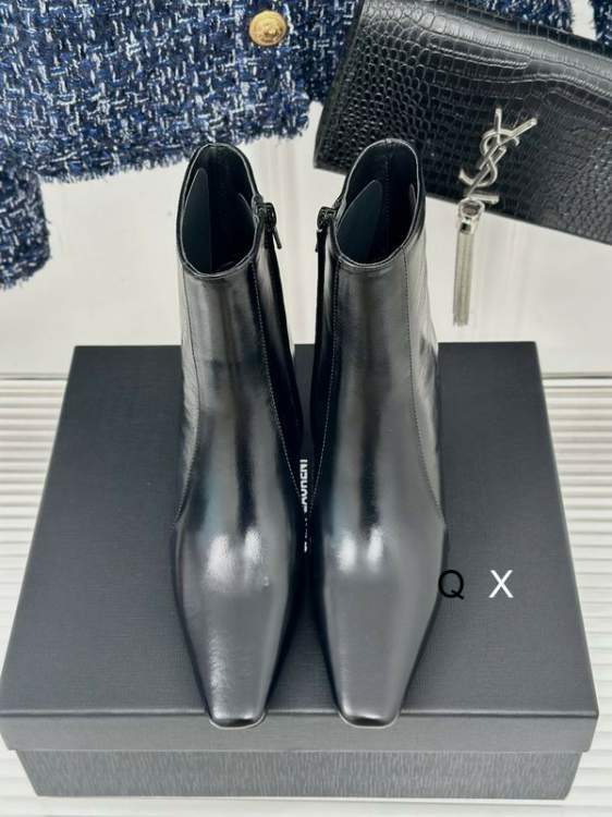 Picture of YSL Shoes _SKUYSLsz35-40JX110220518